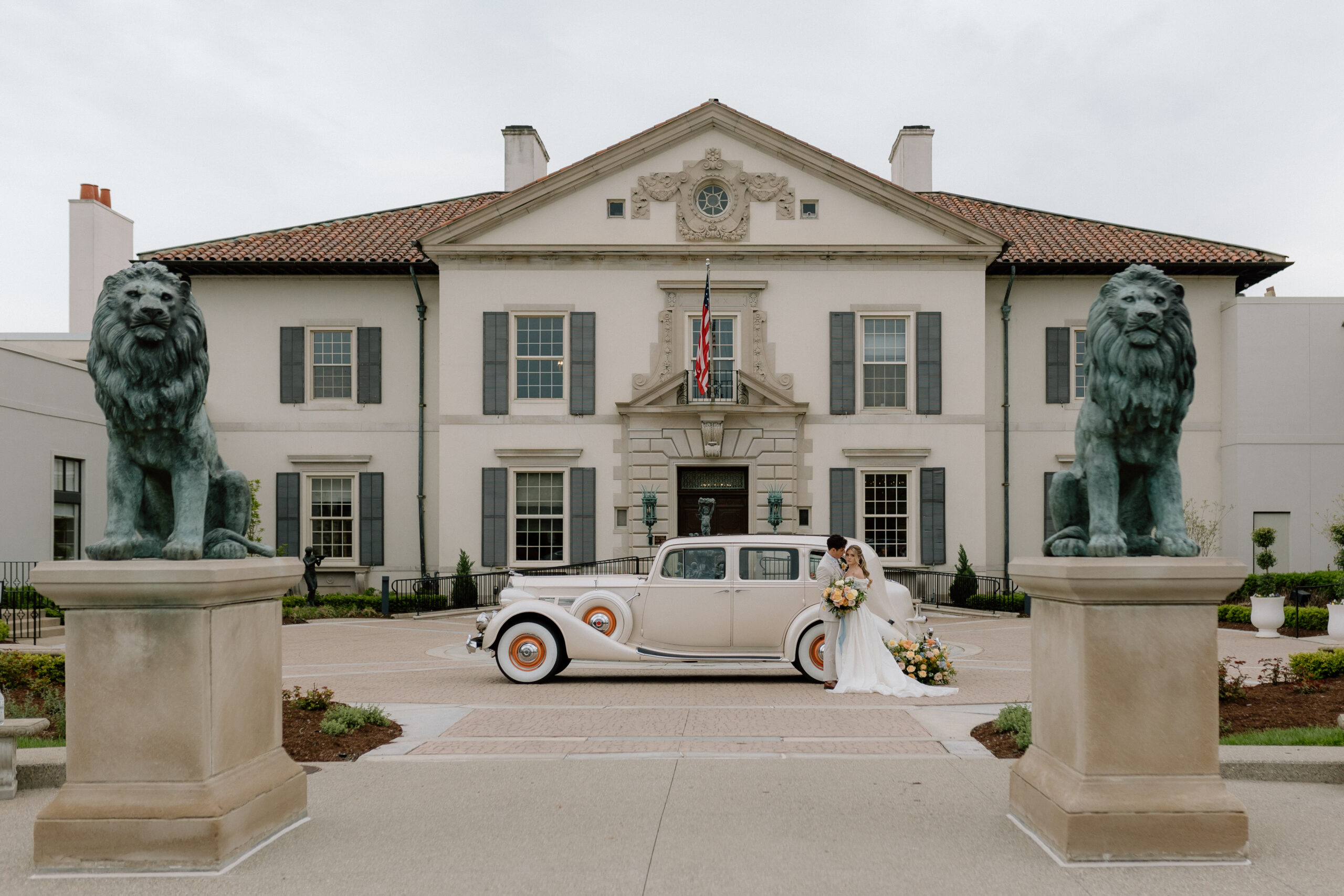 War Memorial Wedding, Detroit, MI Wedding Photographer