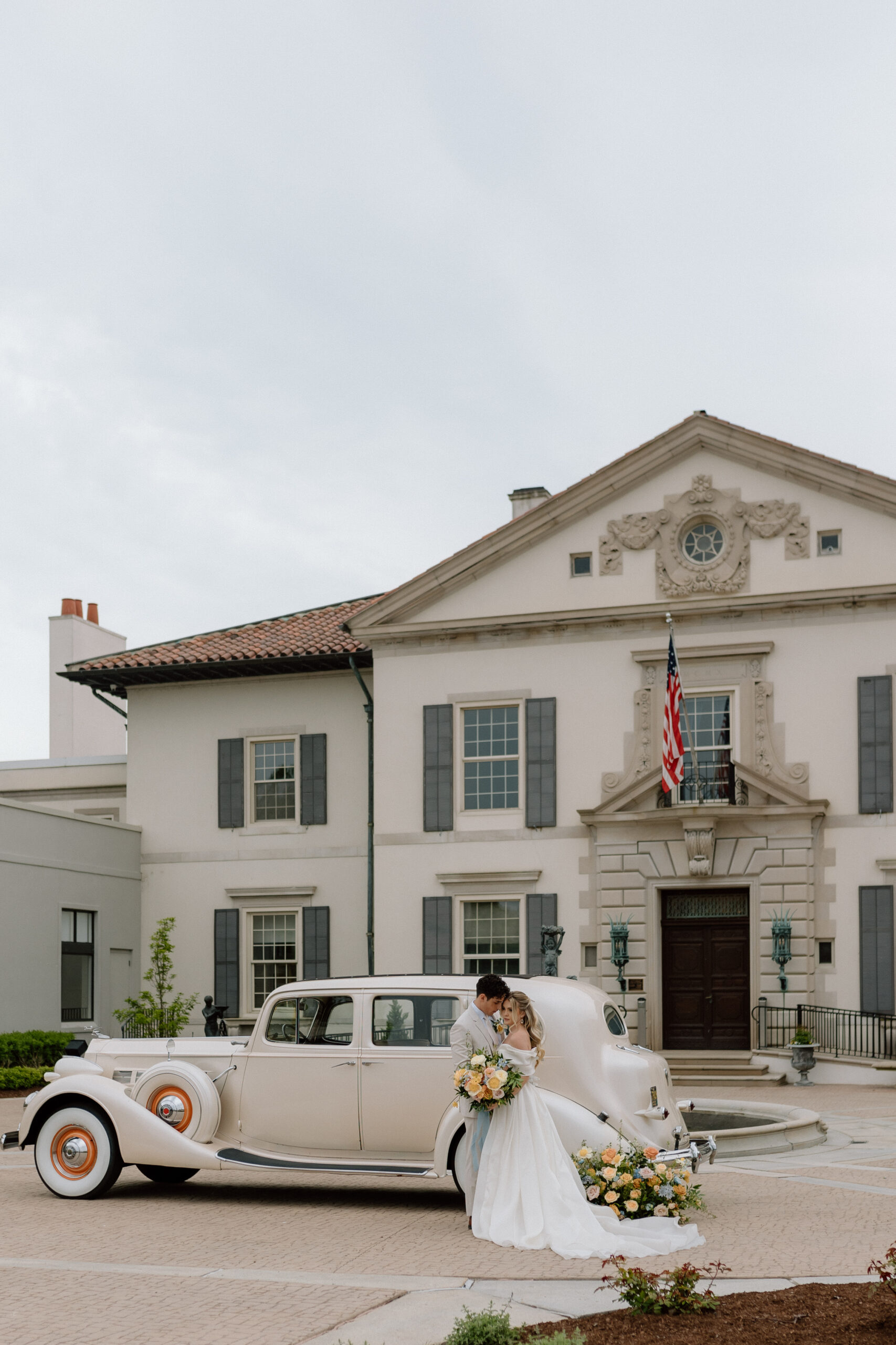 War Memorial Wedding, Detroit, MI Wedding Photographer