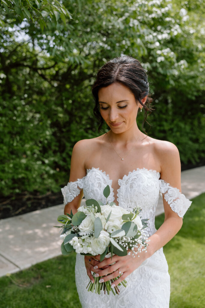 Bride portraits at Watersedge wedding venue in Columbus, Ohio