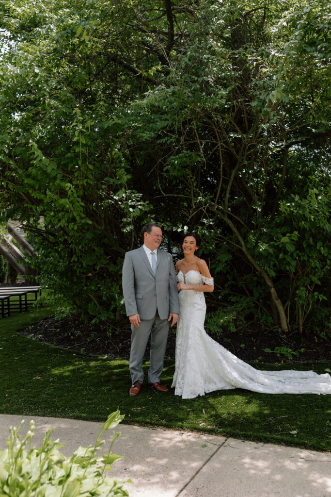 Watersedge wedding venue in Columbus, Ohio, first look with dad