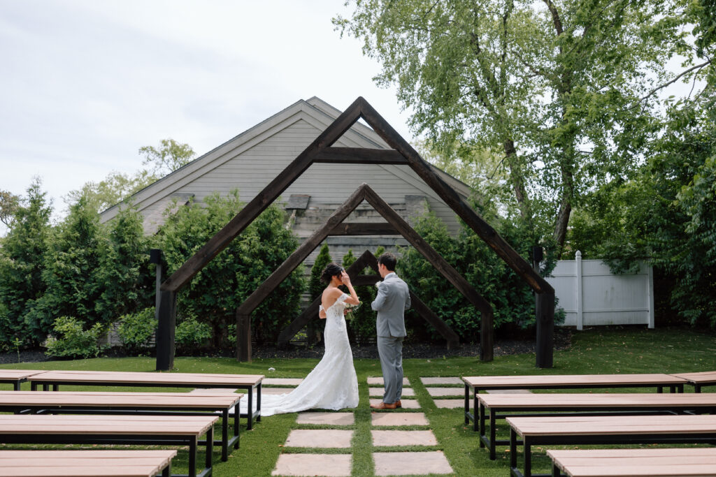 Watersedge wedding venue in Columbus, Ohio, bride and groom first look with bridal portraits