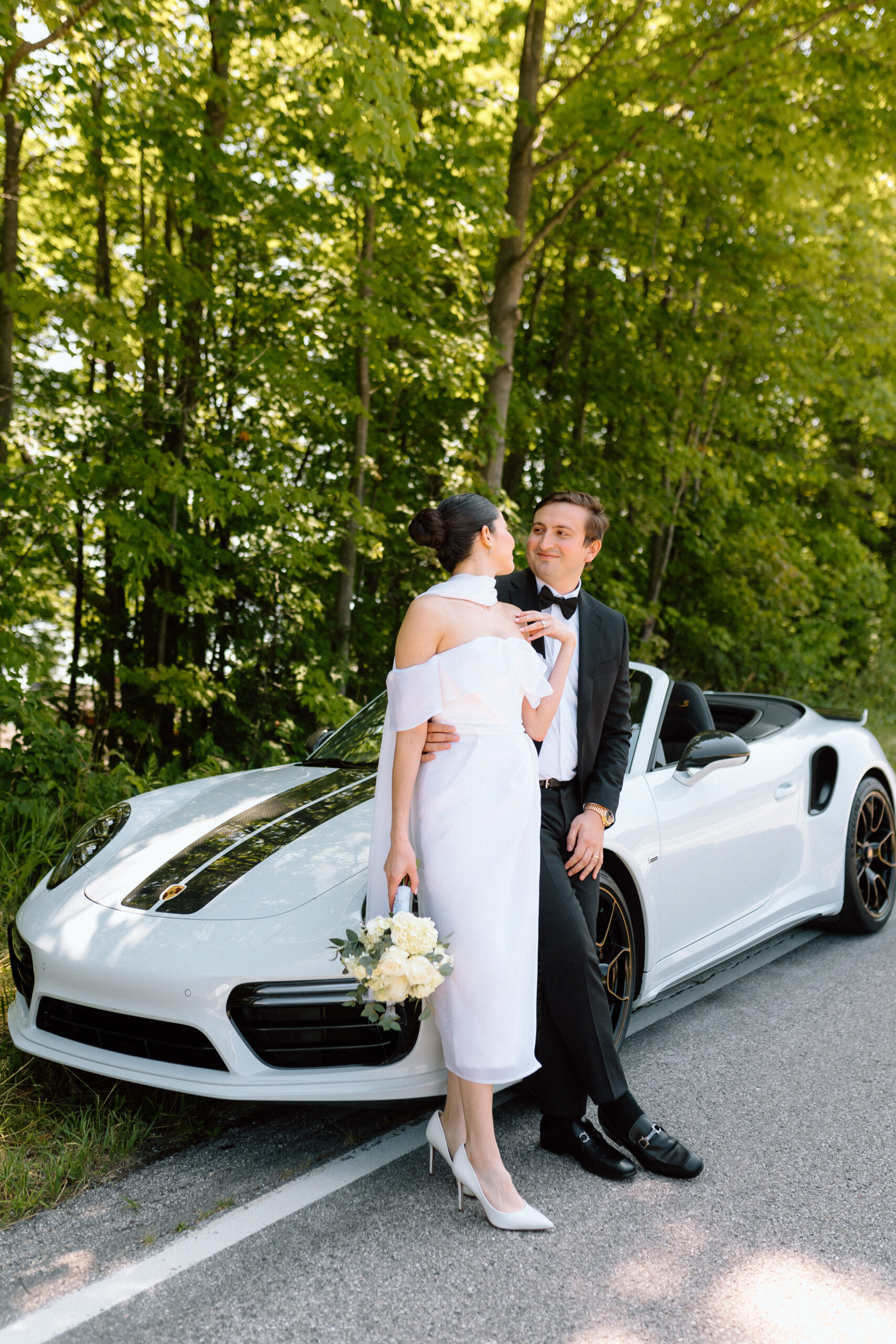 Traverse City, MI timeless and classic wedding portraits during an elopement with Porsche. 