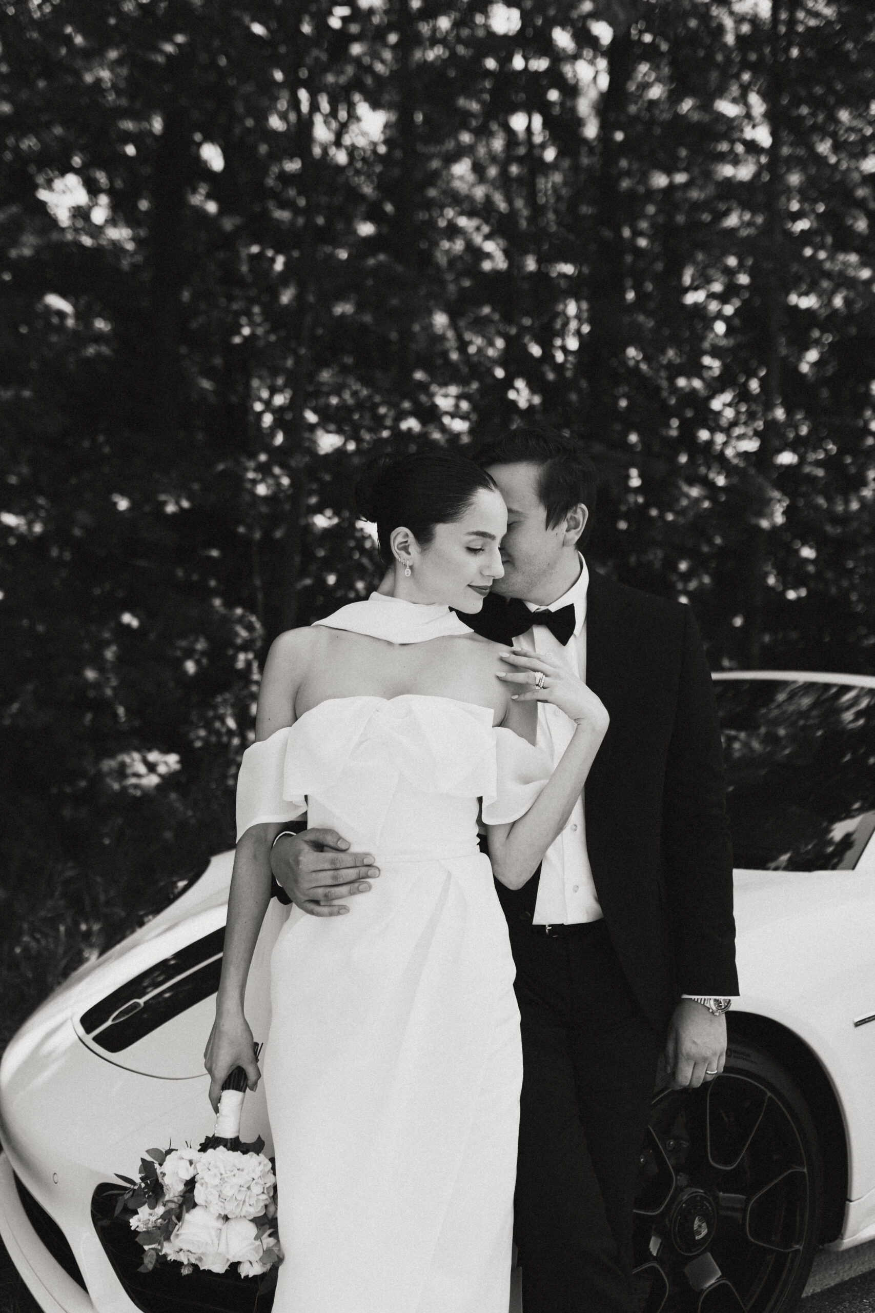 Traverse City, MI timeless and classic wedding portraits during an elopement with Porsche. 