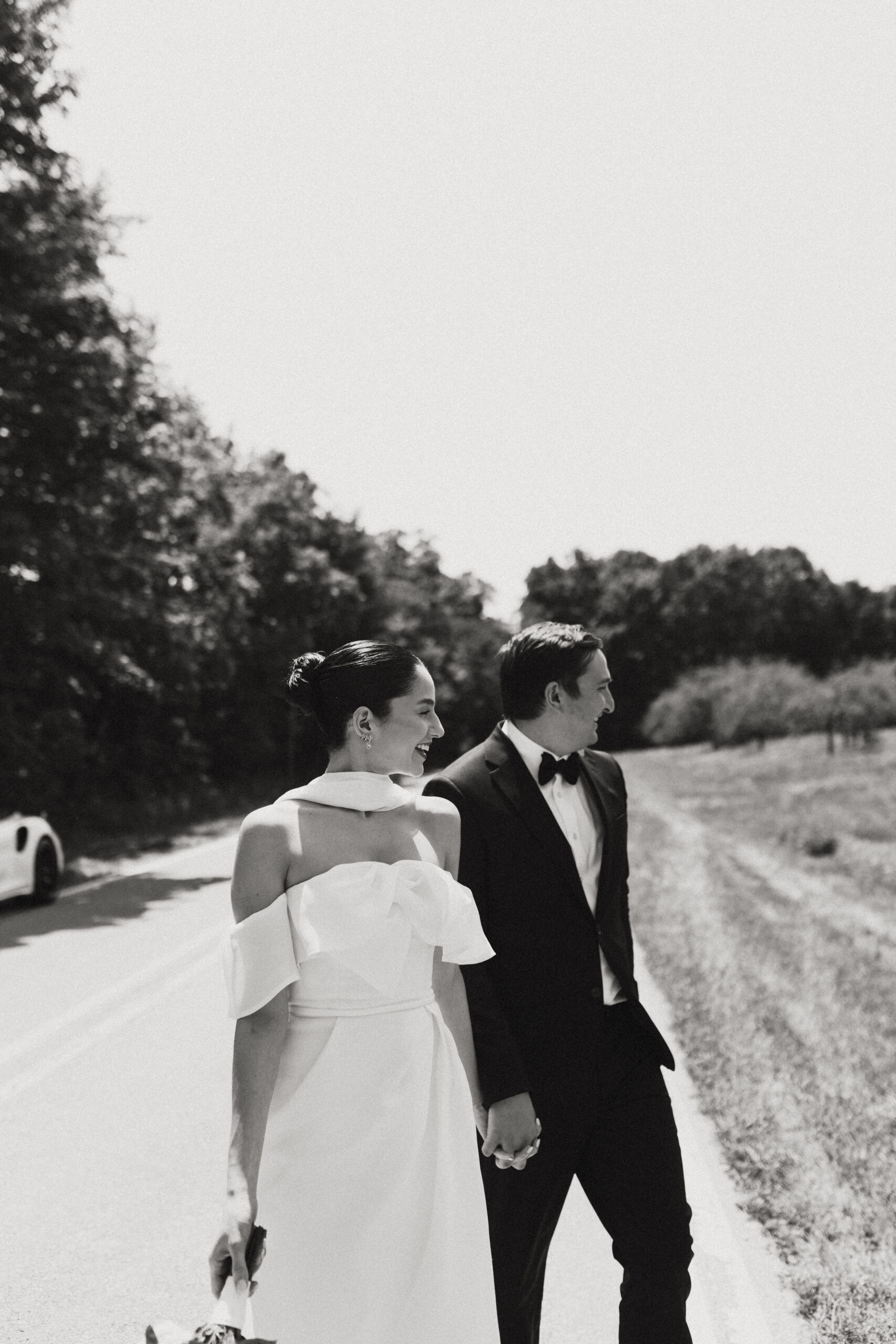 Traverse City, MI timeless and classic wedding portraits during an elopement with Porsche. 